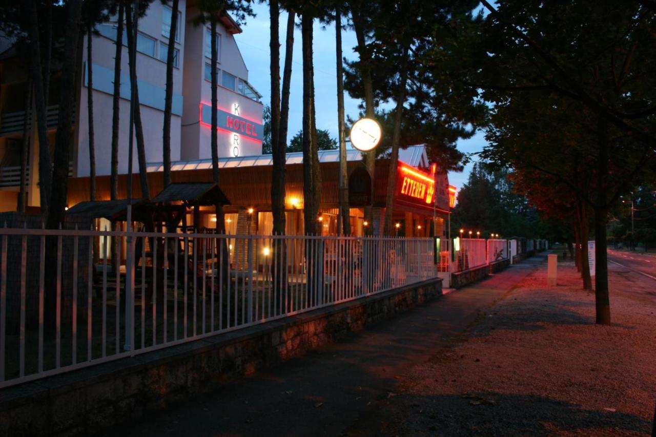 Hotel Korona ชิโอฟก ภายนอก รูปภาพ