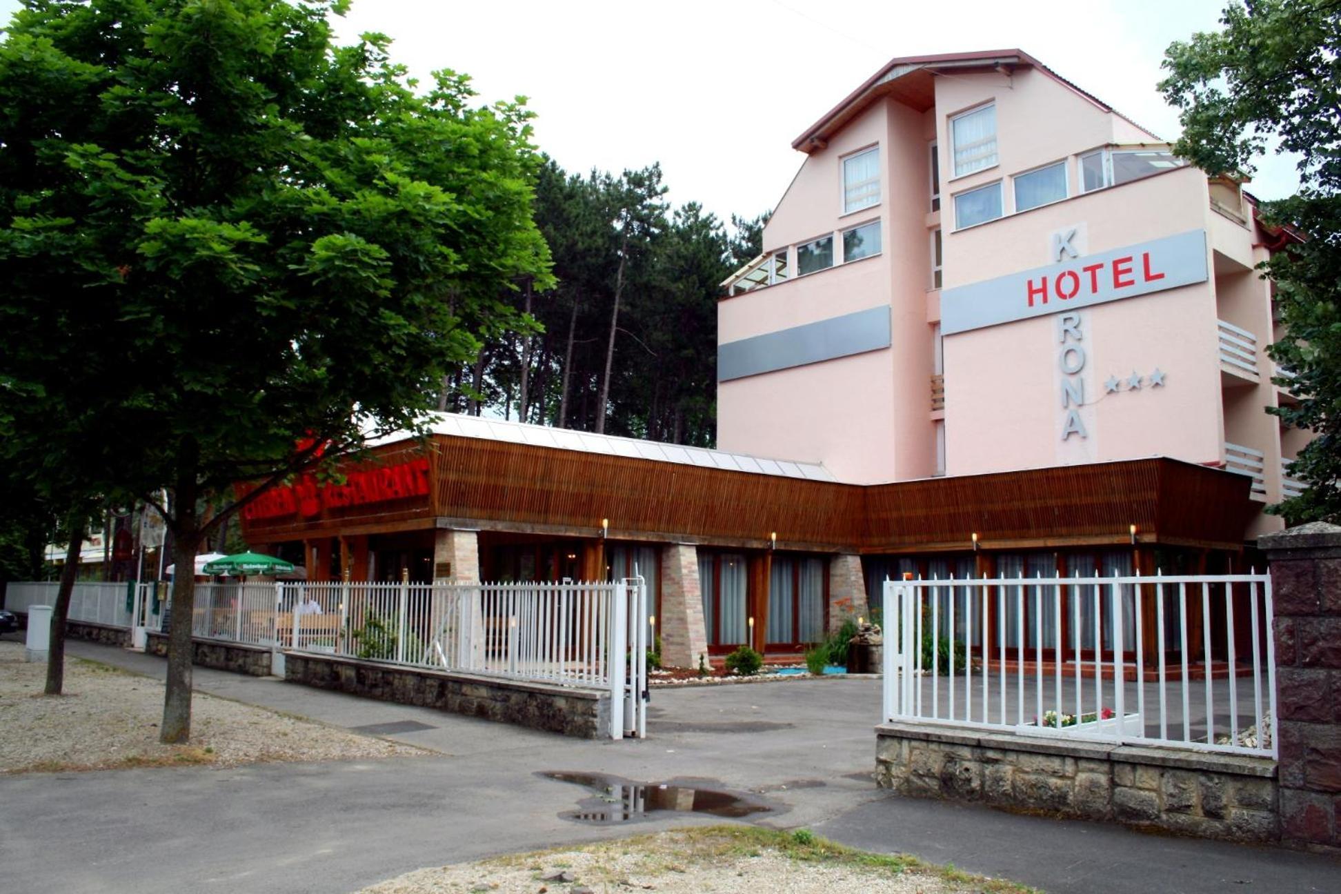 Hotel Korona ชิโอฟก ภายนอก รูปภาพ