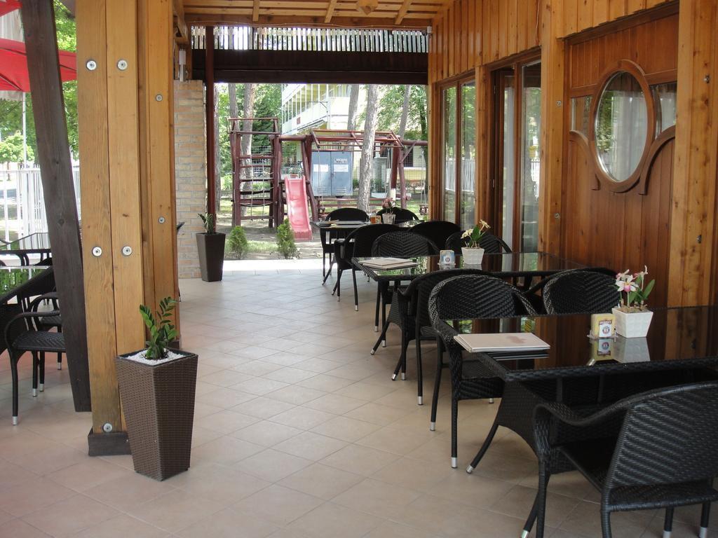 Hotel Korona ชิโอฟก ภายนอก รูปภาพ